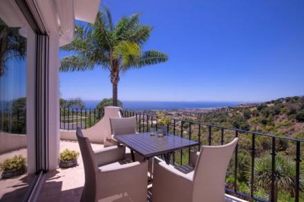 FULLY REFURBISHED TOWNHOUSE Los Monteros, Marbella 