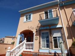 Spacious corner townhouse in Fuengirola